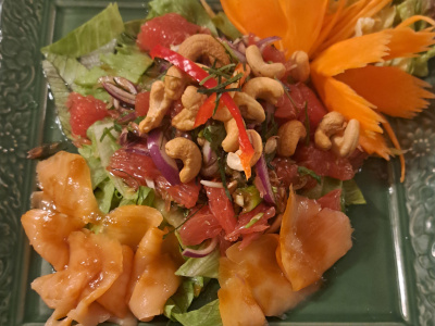 Salade de pamplemousse et saumon